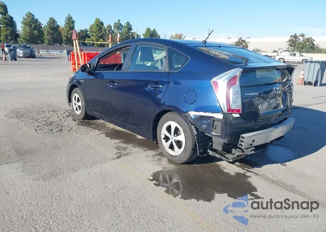 2015 Toyota Prius Two z USA, uszkodzony, nr VIN JTDKN3DU1F1949066